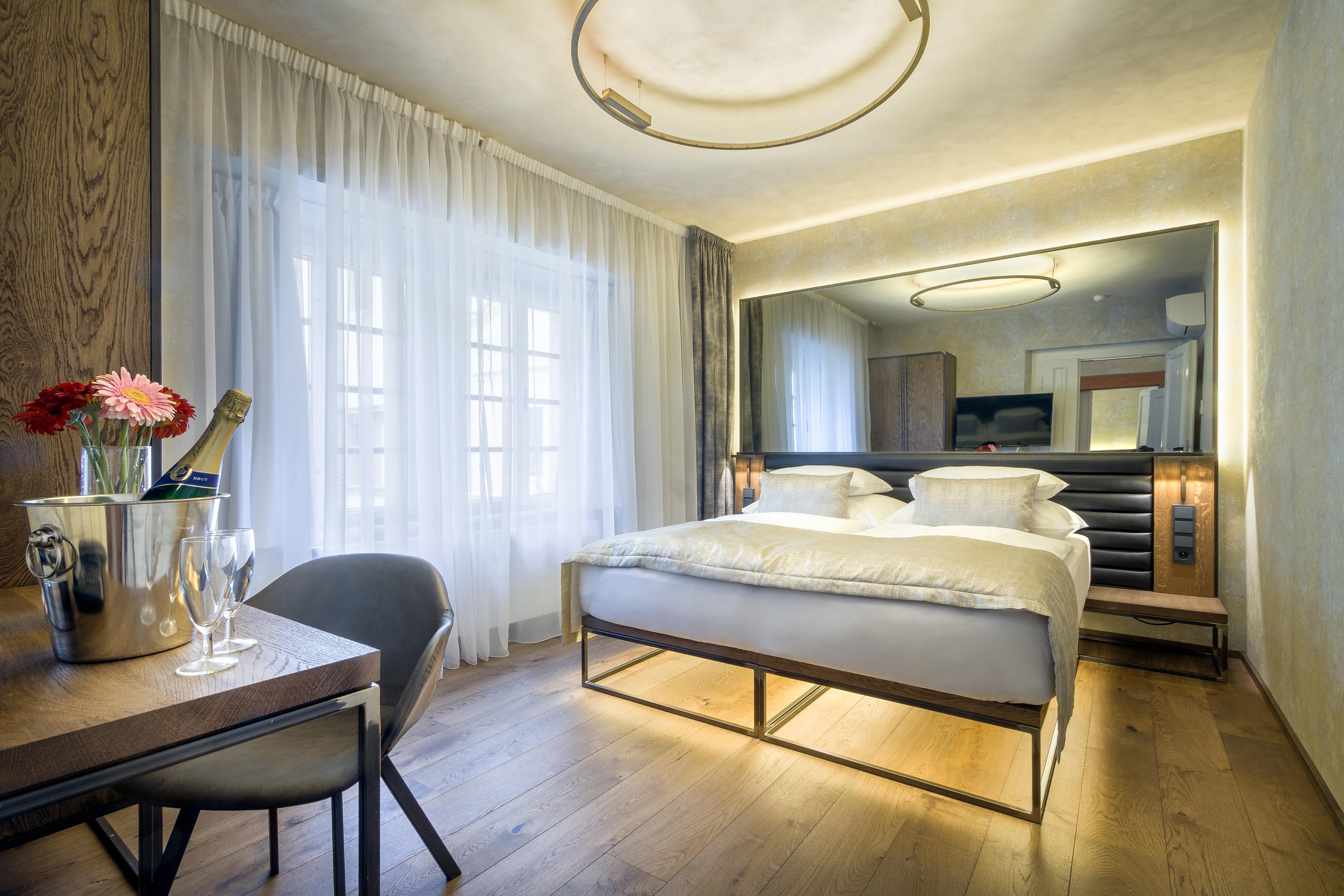 Hotel Waldstein Prague Ngoại thất bức ảnh