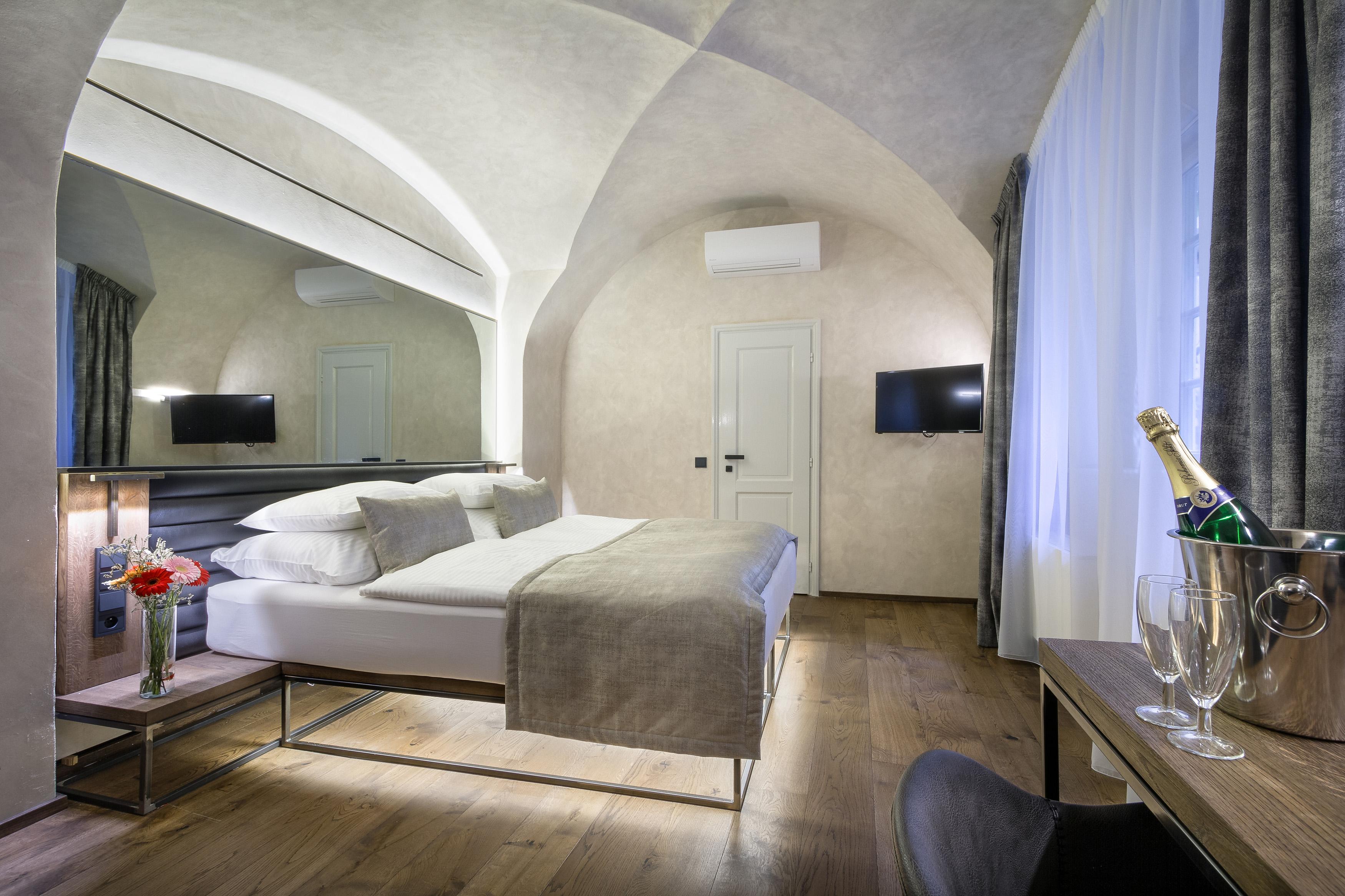 Hotel Waldstein Prague Ngoại thất bức ảnh