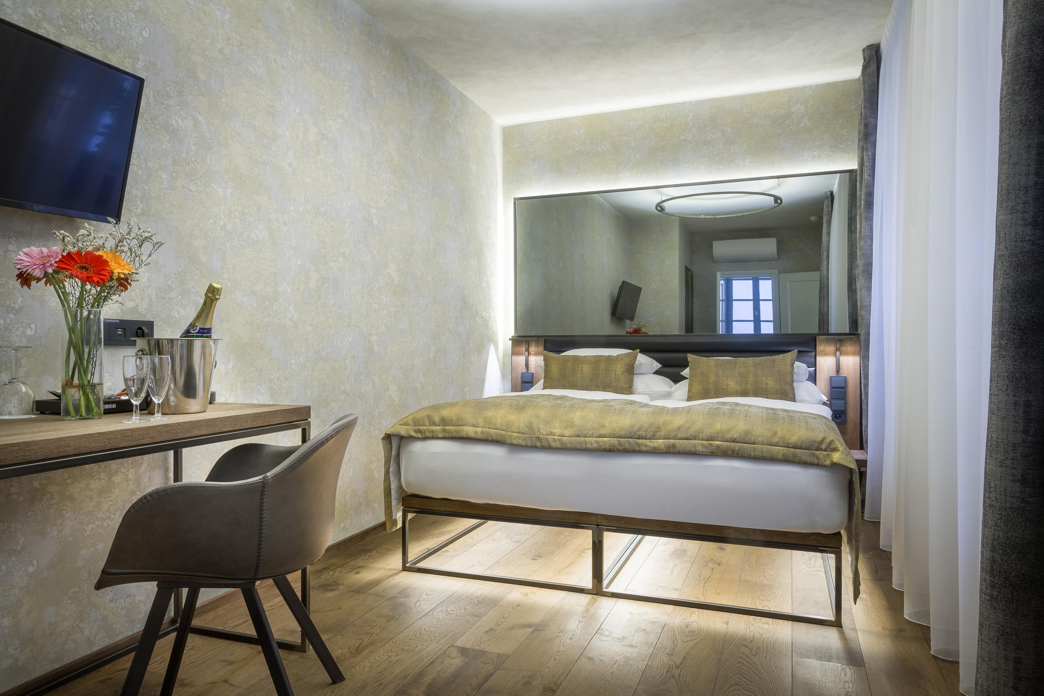 Hotel Waldstein Prague Ngoại thất bức ảnh