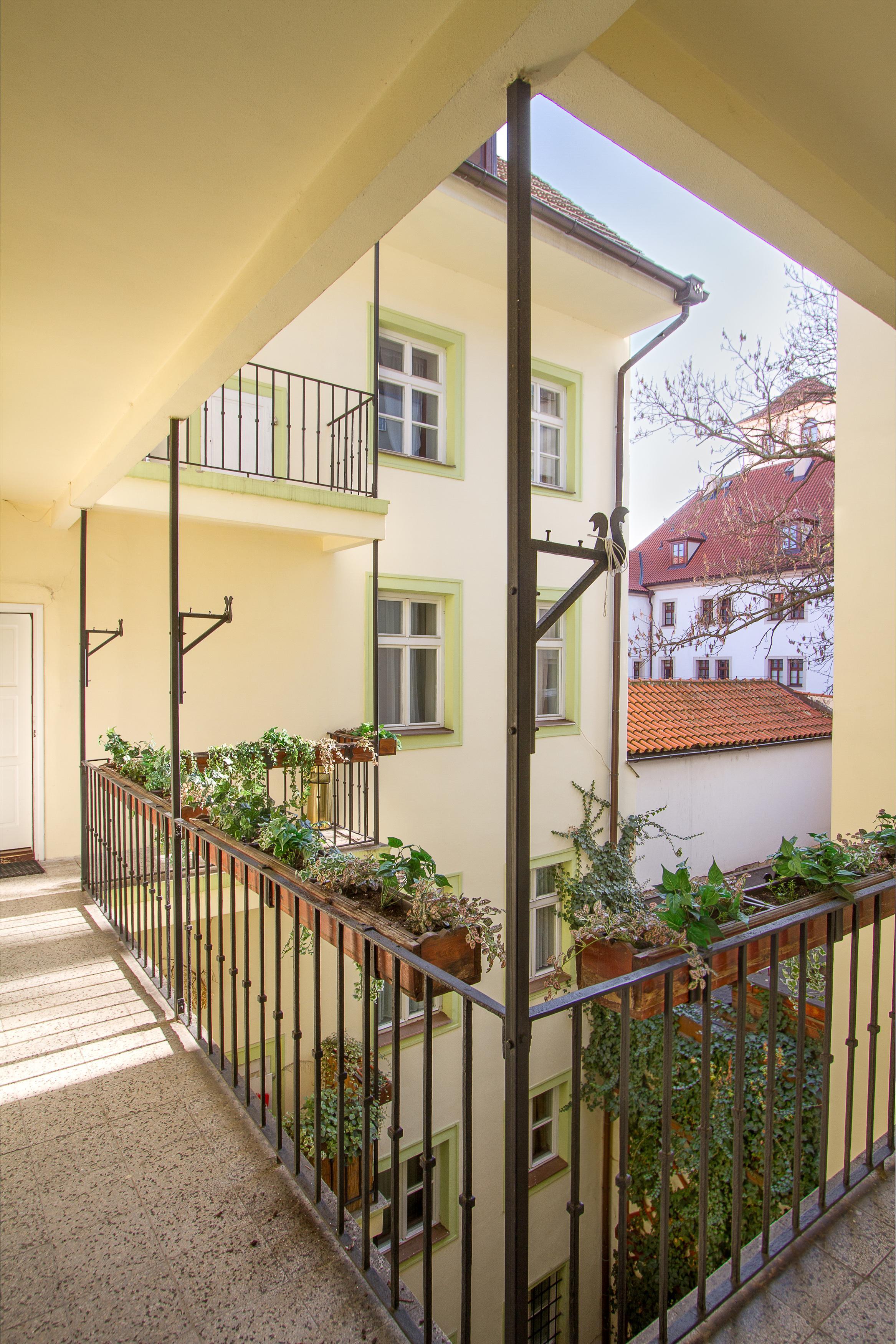 Hotel Waldstein Prague Ngoại thất bức ảnh