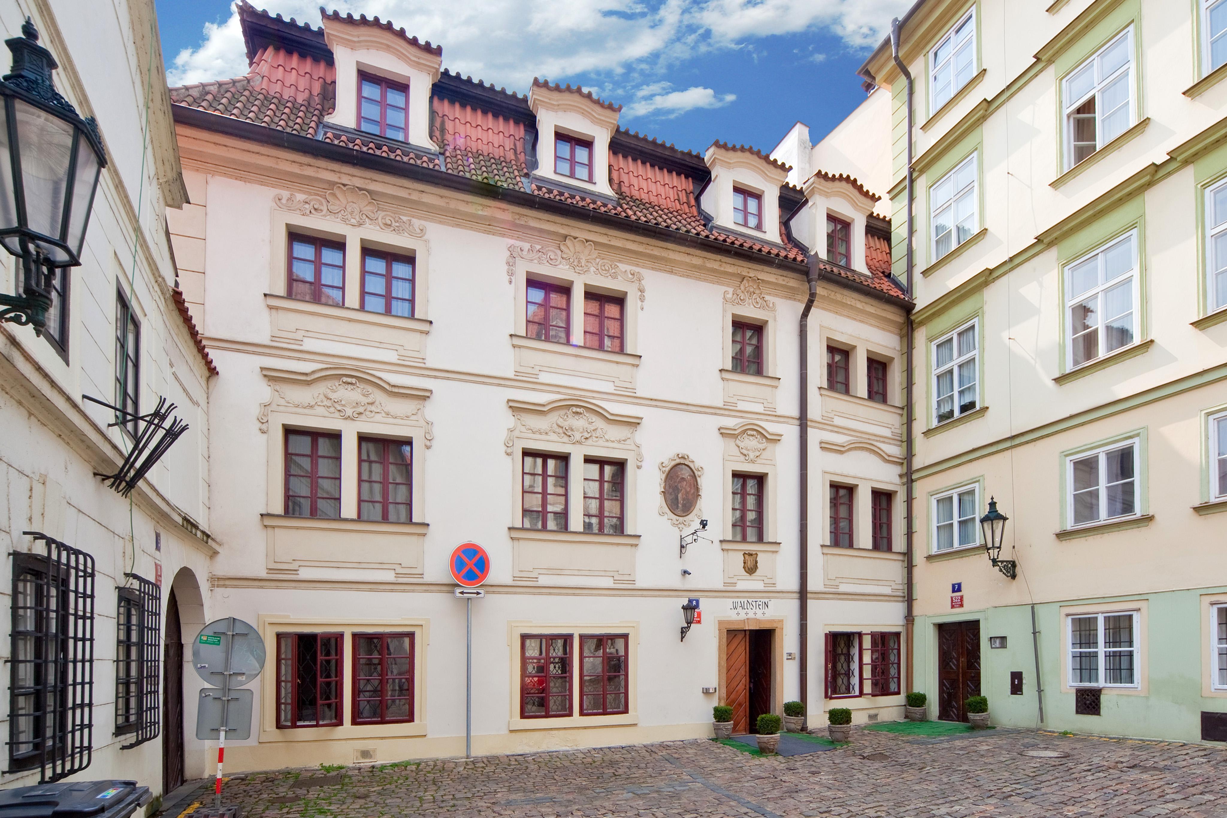 Hotel Waldstein Prague Ngoại thất bức ảnh