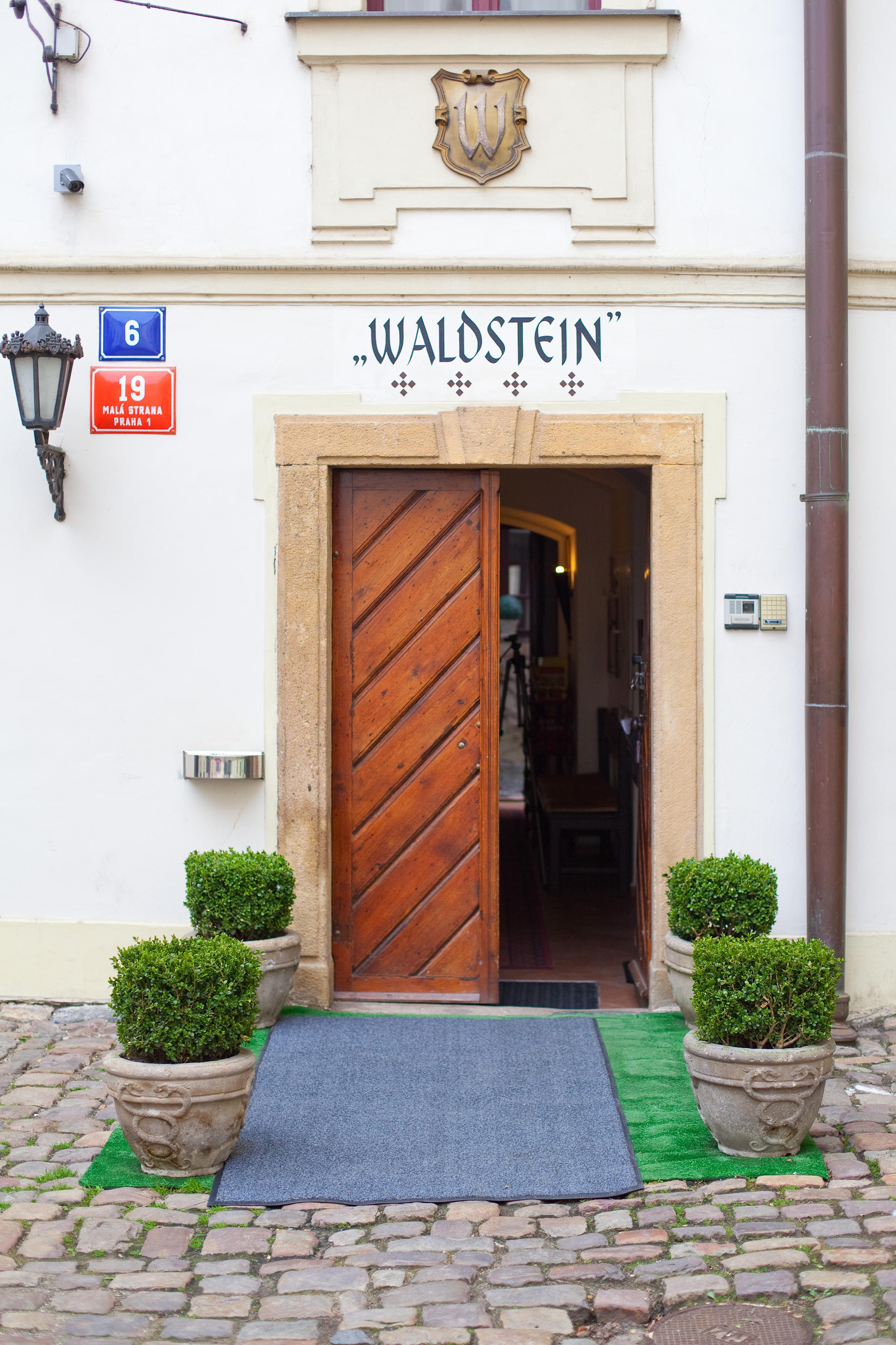 Hotel Waldstein Prague Ngoại thất bức ảnh