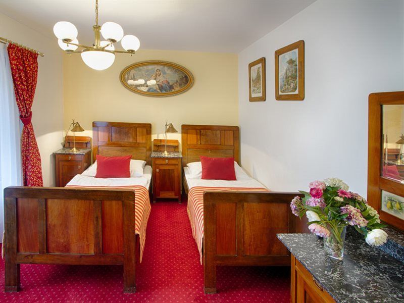 Hotel Waldstein Prague Ngoại thất bức ảnh