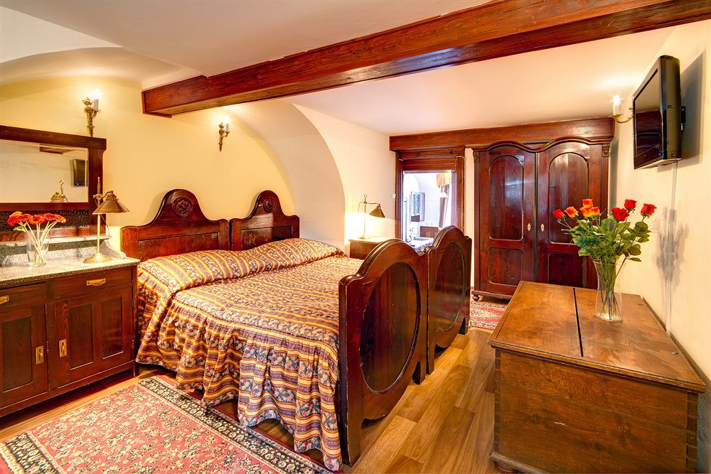 Hotel Waldstein Prague Ngoại thất bức ảnh